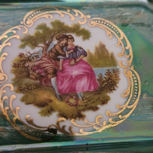 small vintage porcelain trinket dish with Victorian scene Limoges France 22k - Picture 5 of 5